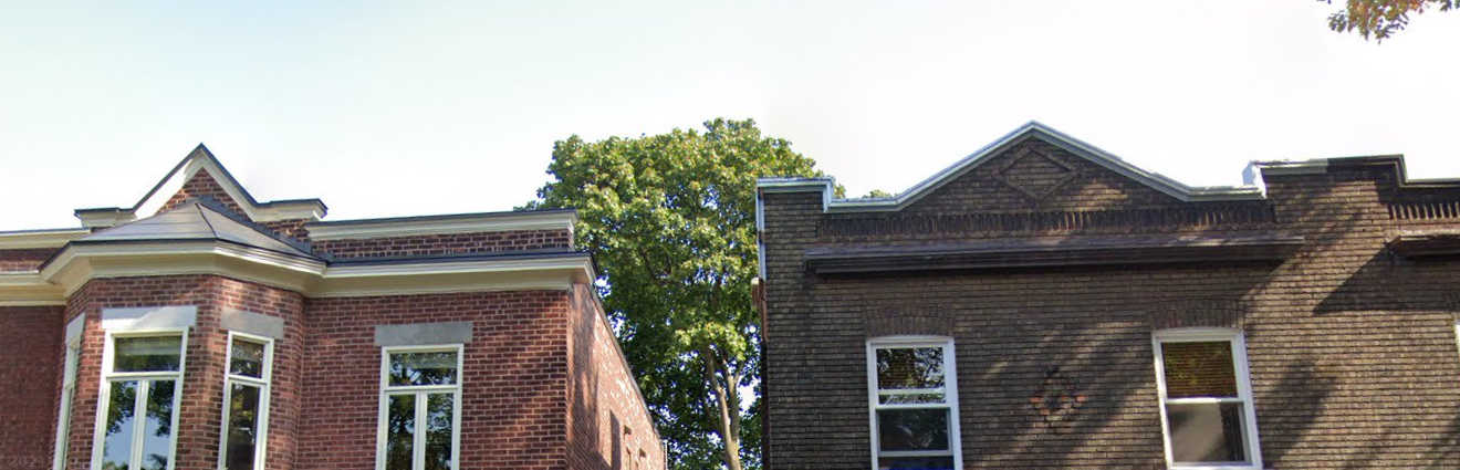 Image of two roofs in Outremont